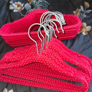 Kids Velvet Hangers (used)